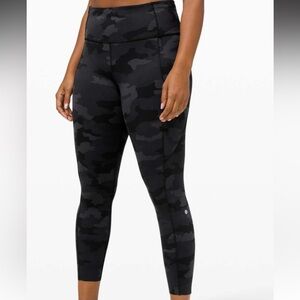 Fast and Free tight II Black Camouflage Leggings 2 35” 7/8